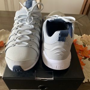 Brand new Nike Air Zoom shoe